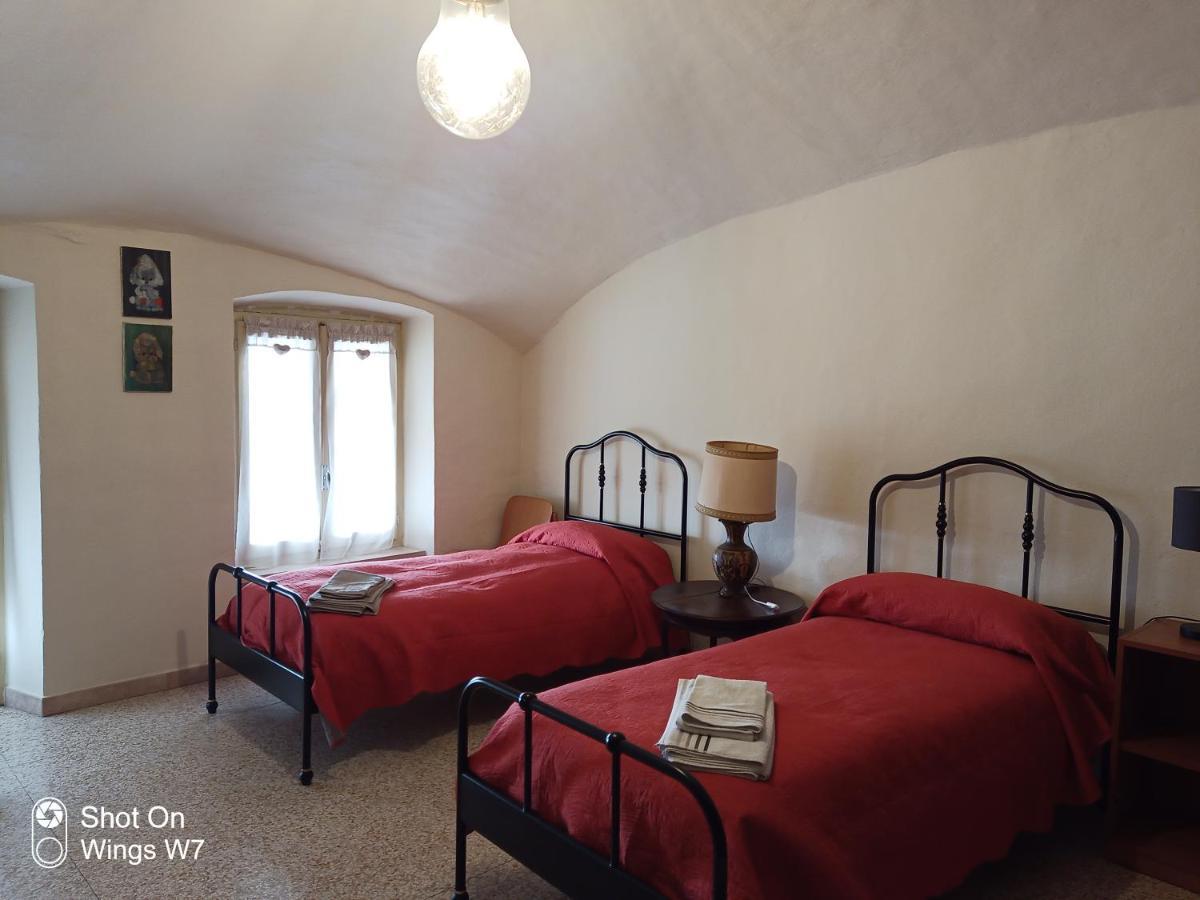 Bed and Breakfast BeB Infamiglia Cascinette Esterno foto