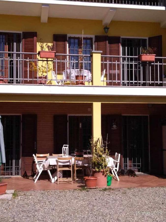 Bed and Breakfast BeB Infamiglia Cascinette Esterno foto