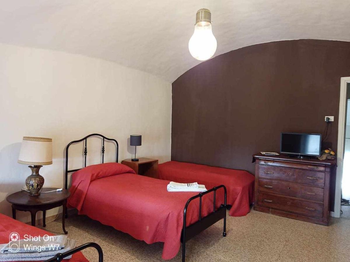 Bed and Breakfast BeB Infamiglia Cascinette Esterno foto